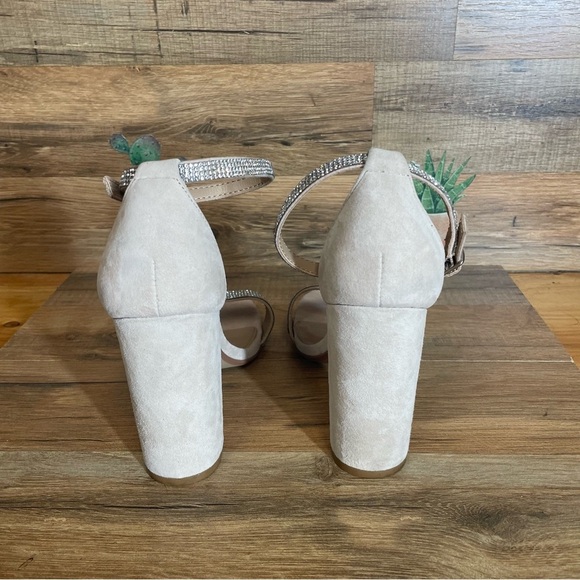 Steve Madden Kalina Crystal Embellished Suede Heel Sandal Size 8.5 wedding - Picture 6 of 8